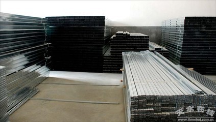 天水藍山輕鋼龍骨在橋南家居城隆重開業(yè)，引領建筑材料新潮流